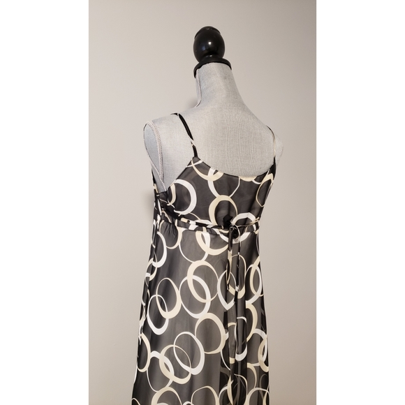 Dress - Picture 5 of 5